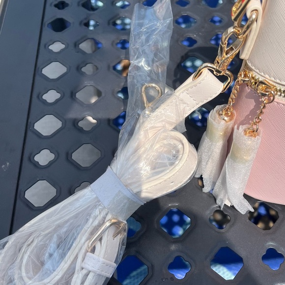 Brand New Lovevook Crossbody Bag Cream/Blush with Tassels Super Cute! - Picture 8 of 8